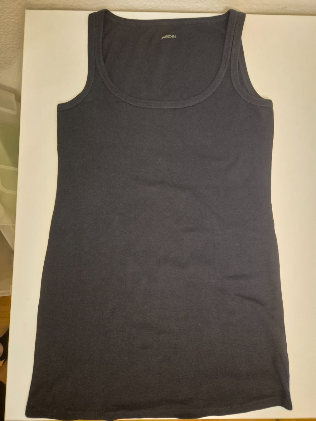 Marc Cain Tops: Top von Marc Cain, marine – Gebraucht aus Niederhasli von mybluefish