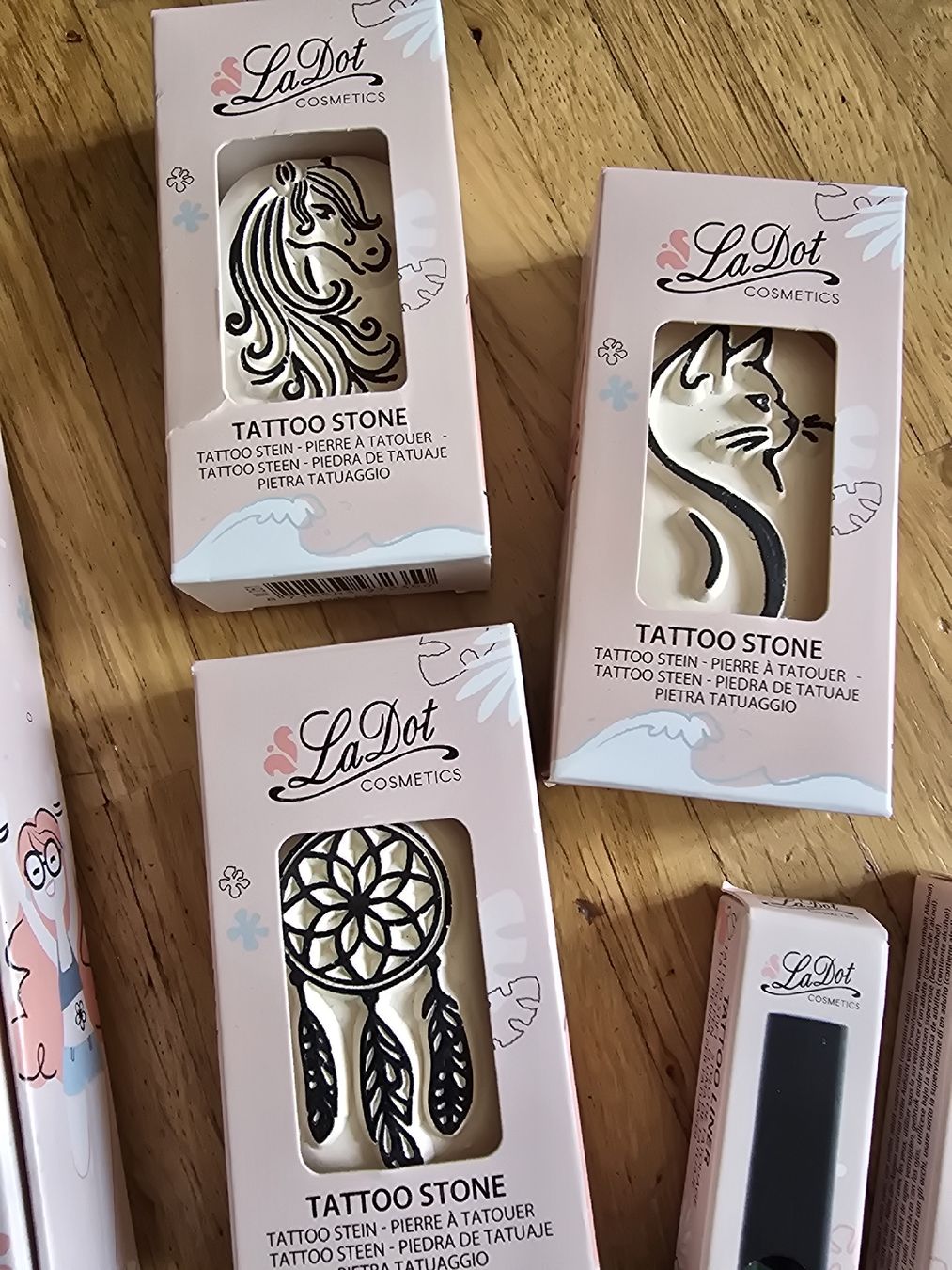 Make-up: LaDot Temporary Tattoo Set – Usato da Dübendorf venduto da jep76 2