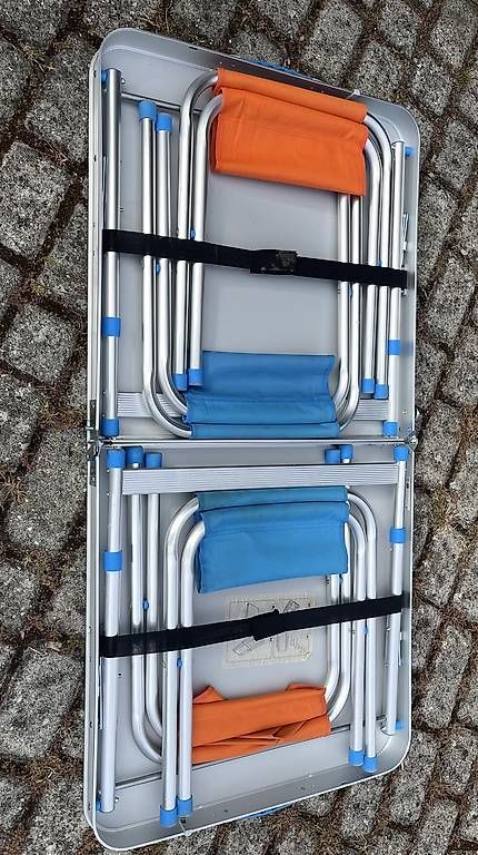 Tavoli: Campingtisch mit Hockern – Usato da Aeschi SO venduto da sim_sp26 2
