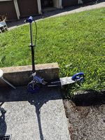Trotinette   neuve jamais servis 