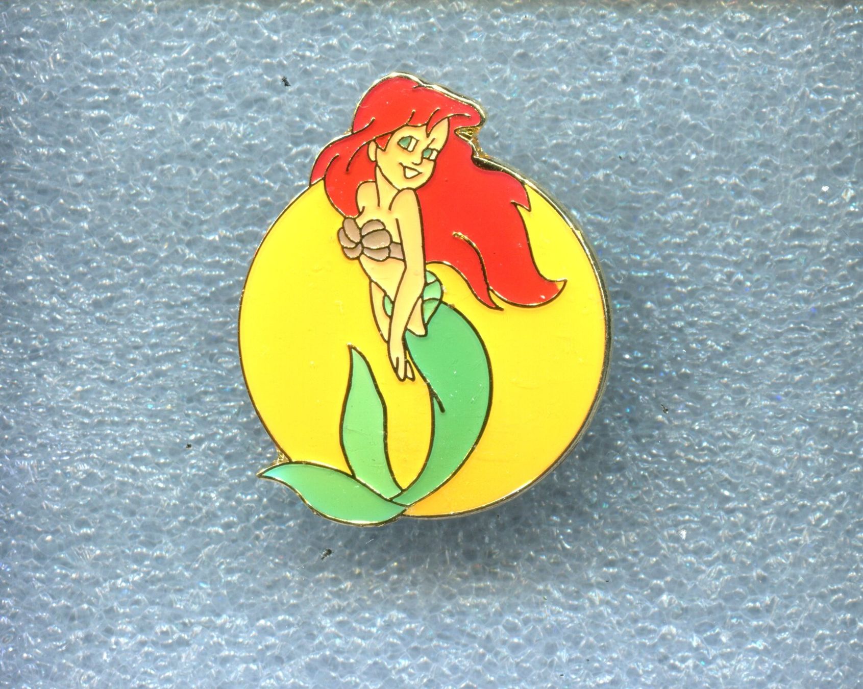 Disney Placchette & Badge: Ariel die Meerjungfrau – Usato da Winterthur venduto da Sammleroase