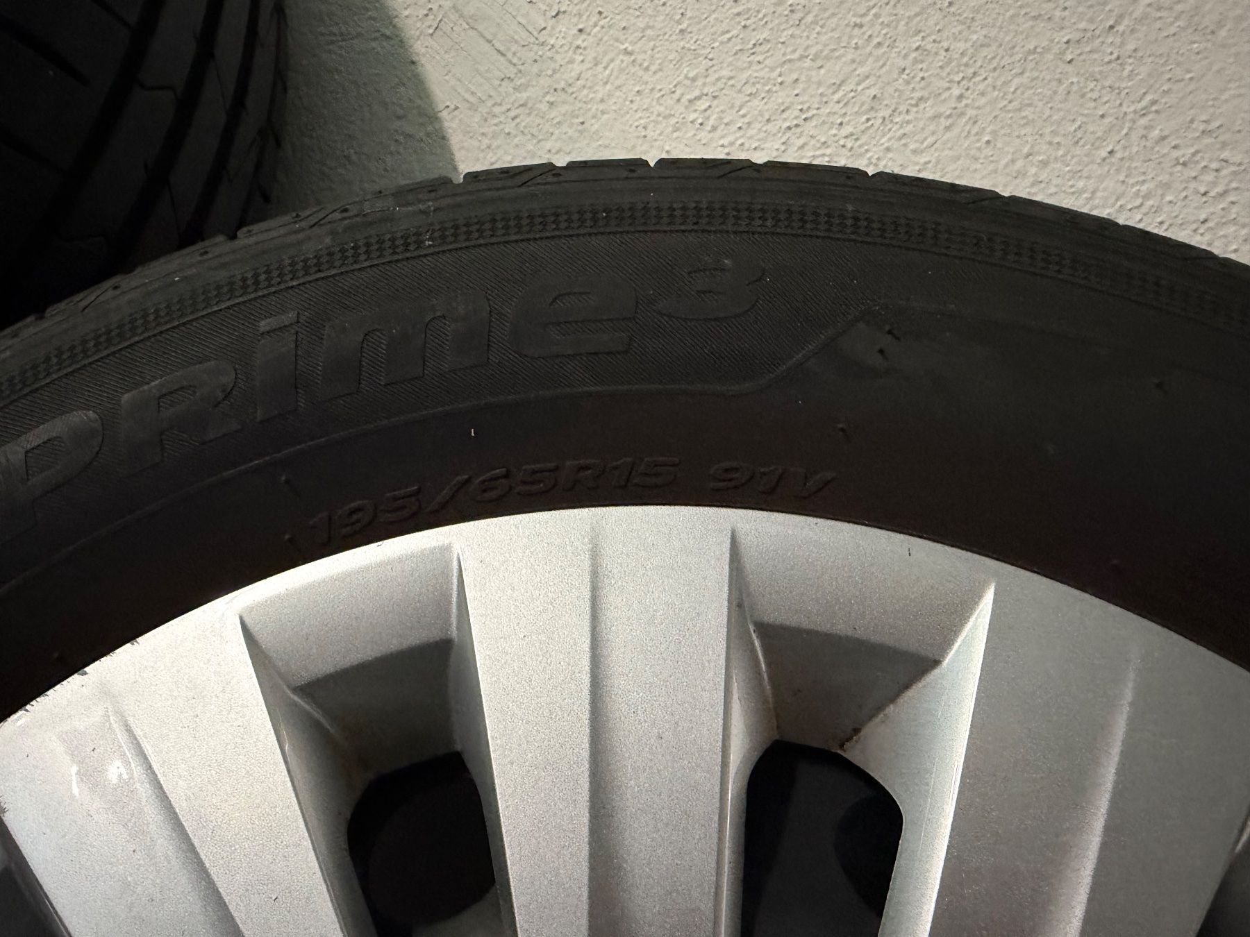 Volkswagen Pneumatici & Ruote complete: VW komplett Sommerräder Hankook 15" – Usato da Gossau SG venduto da fru_jkc6 3