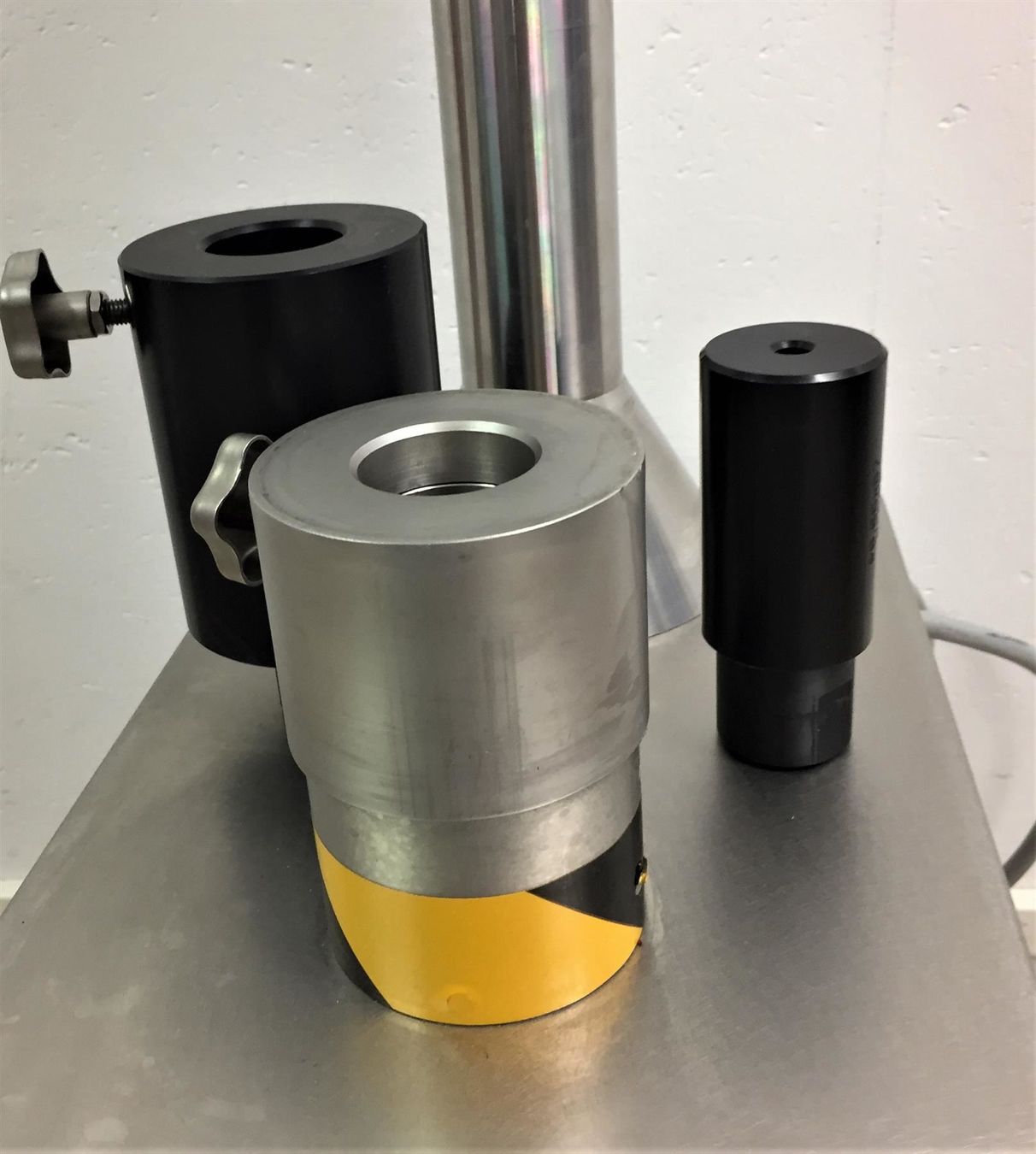 Accessori da laboratorio: B + S Verschliess Maschine – Usato da Niederdorf venduto da LeptonAG_Labor 6