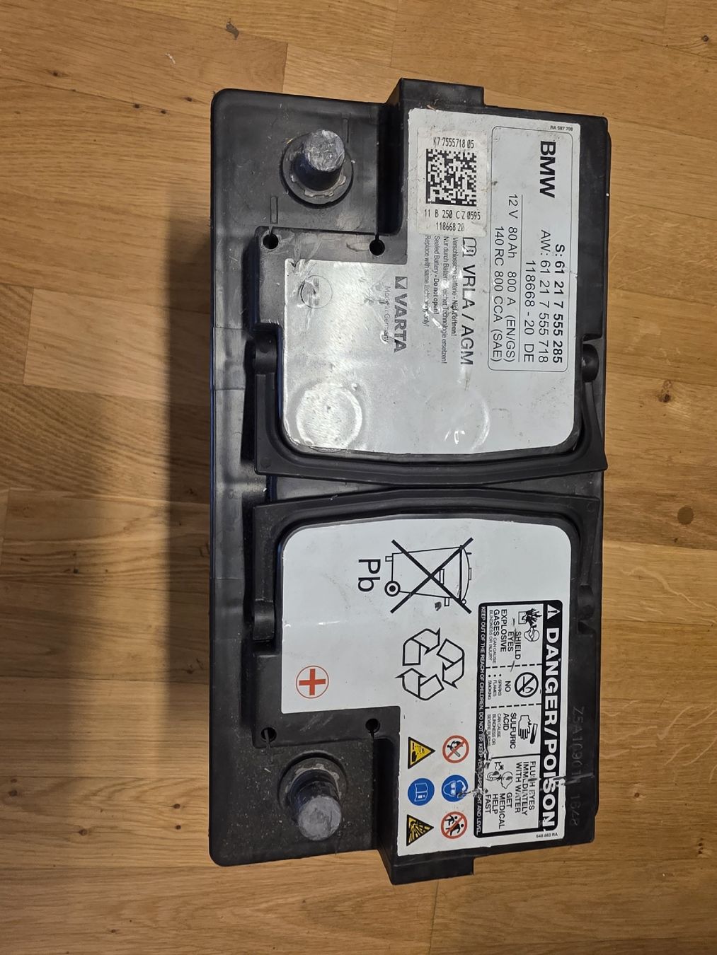 Tutti pezzi di ricambio auto: Autobatterie  – Difettoso da Fislisbach venduto da mar_9qrz