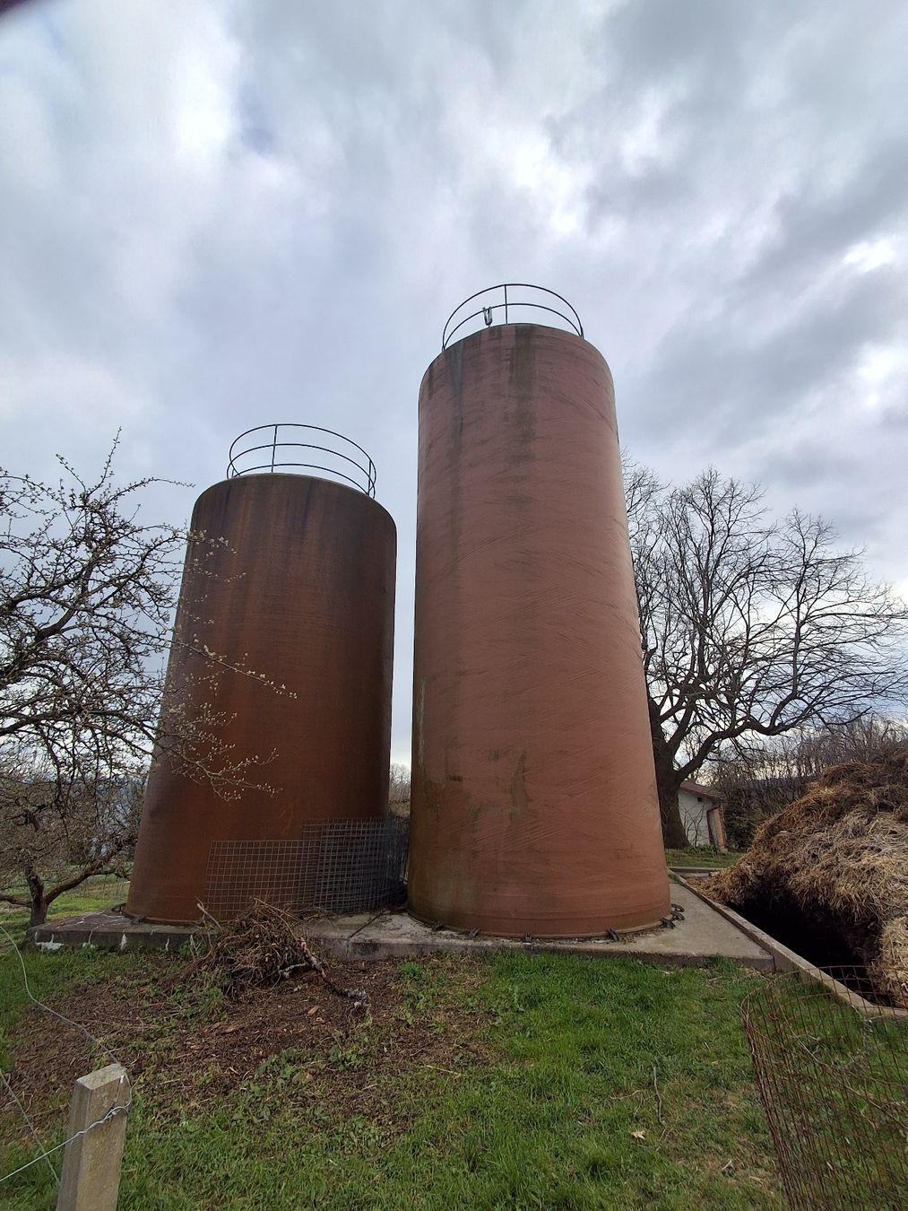 Mangimi: 2 Futter Silo Huber – Usato da Gorgier venduto da babsi2222 1