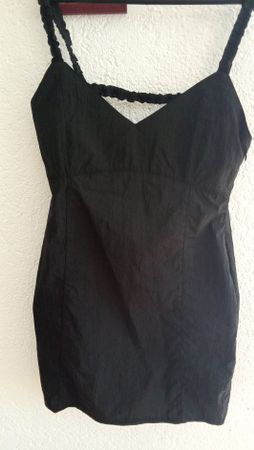 Robe NASTYGAL noire taille 36 bon état