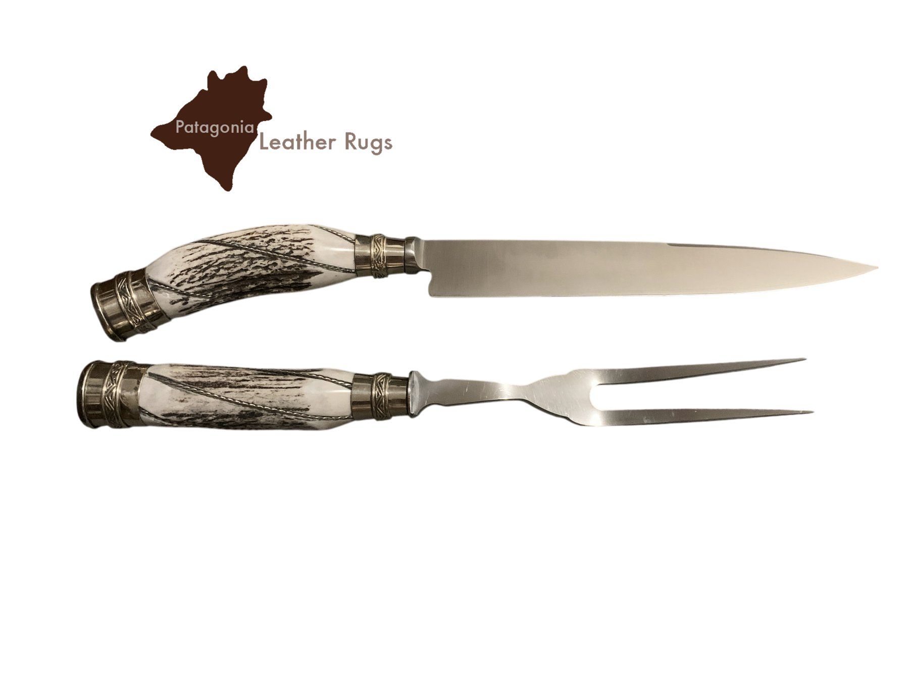 Set di posate: Tranchierset mit Fleischmesser und Fleischgabel Hirschgeweih – Nuovo e nell'imballaggio originale da Arbedo venduto da patagonialeatherrugs