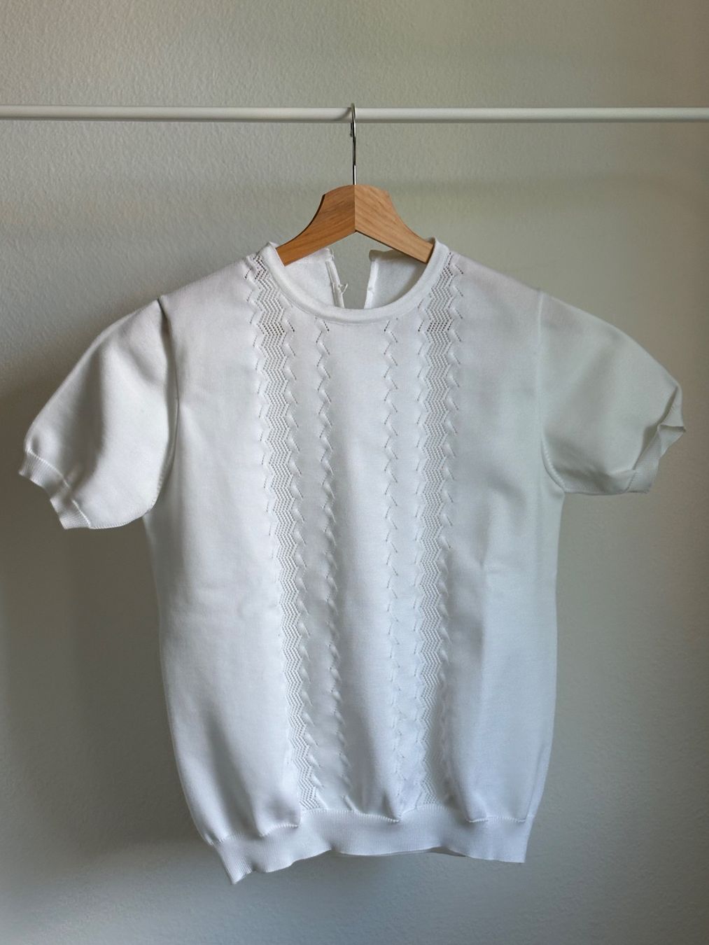 T-shirt: Vintage weisser Pulli – Usato da Zürich venduto da bbbggg