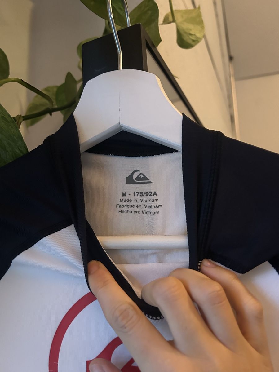 Quiksilver Badehosen: Quiksilver Surfshirt Langarm – Gebraucht aus Winterthur von zoenina5 1