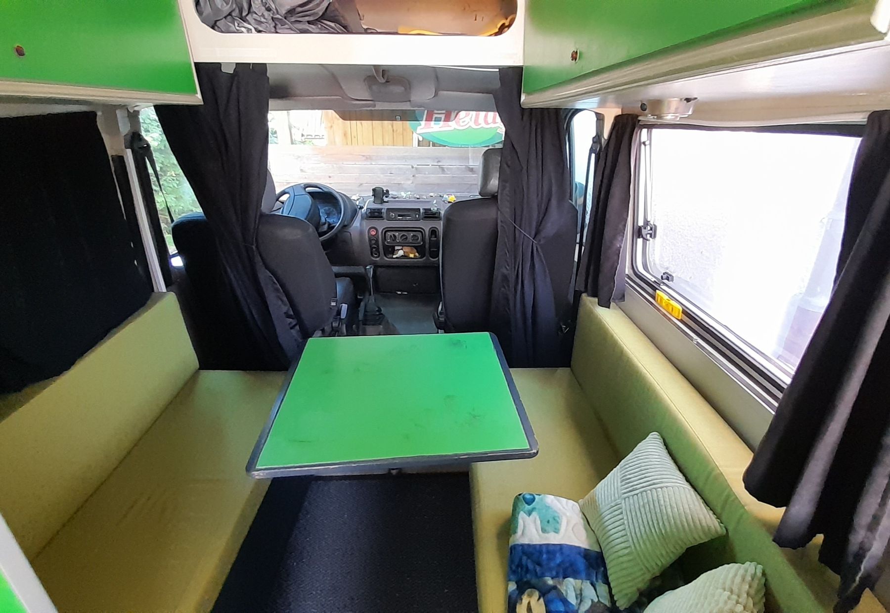 Renault Veicoli da campeggio: Renault Master Camping Van ausgebaut weiss – Usato da Rüttenen venduto da Ariam11 1