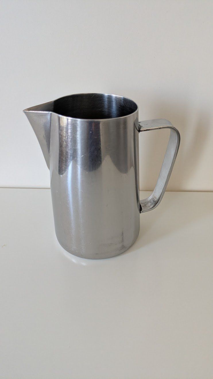 Caraffe: Krug – Usato da Bäretswil venduto da Ober-Land
