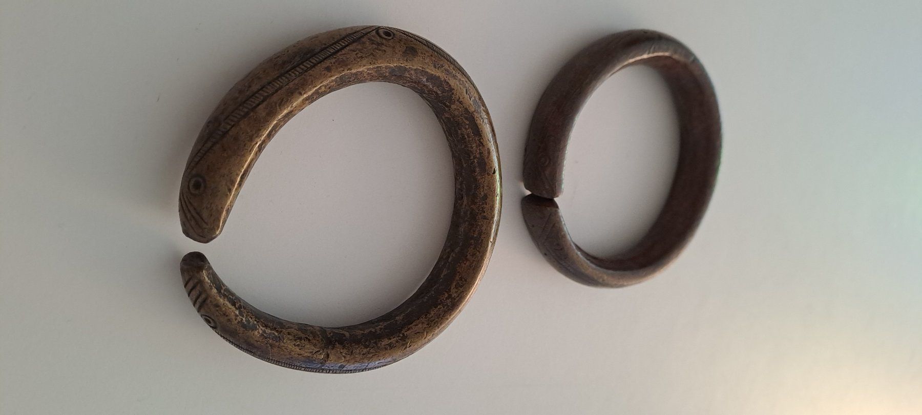 Altri gioielli: 2x Manille Westafrika - premonetäres Geld – Usato da Zürich venduto da Michel1896