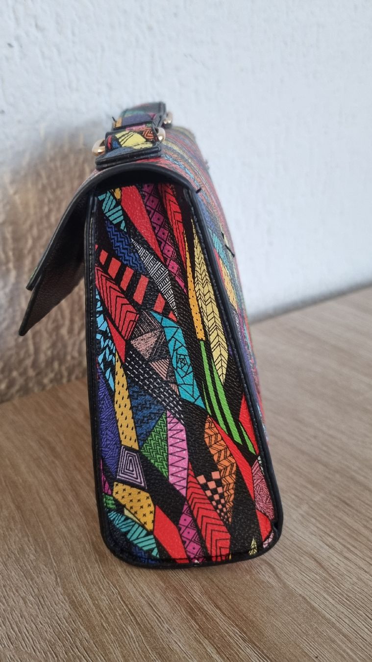 Borse da donna: Kleine  Handtasche mit Muster - Blickfang! – Nuovo (secondo la descrizione) da Glattbrugg venduto da Hamburgstadt 2