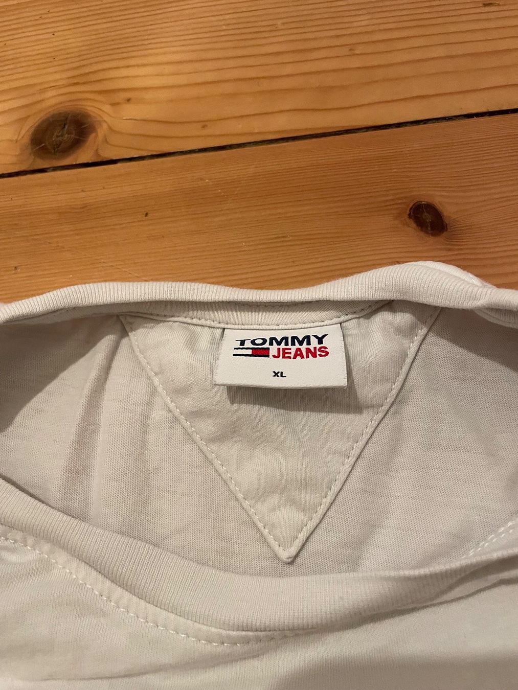 Tommy Hilfiger T-shirt: Tommy Hilfiger T-Shirt XL – Usato da Winterthur venduto da cheerio97 4