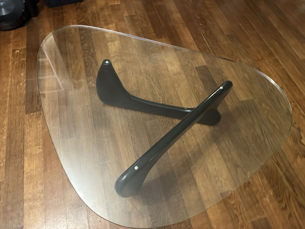 Tables: Vitra Noguchi Coffee table – D'occasion à Belmont-Lausanne par  3