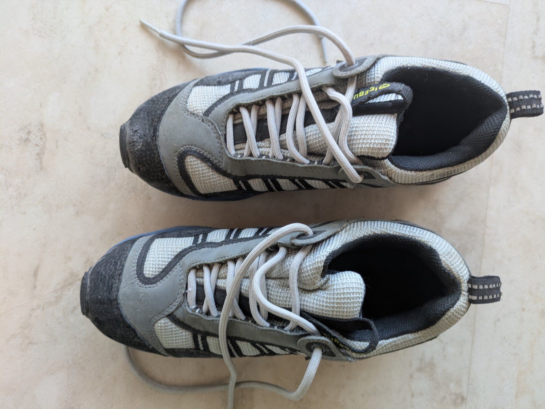 Scarpe da uomo: ICEBUG Schuhe mit Spikes – Usato da Lyss venduto da Andromeda12 2