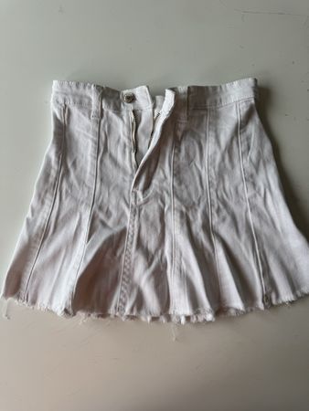 White Denim Mini Skirt , weisser falten mini rock