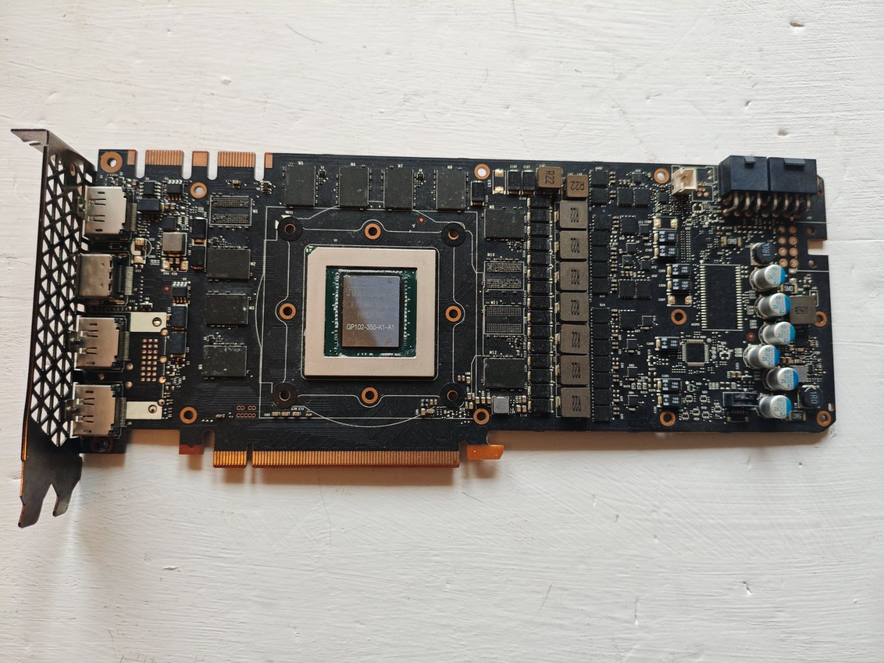 Nvidia Cartes graphiques: Nvidia GTX 1080 Ti – Défectueux à Wallisellen par Term5