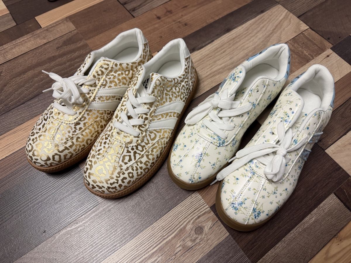 Scarpe da donna: Sneaker Damenschuhe gemustert Grösse 40 neu – Nuovo (secondo la descrizione) da Utzenstorf venduto da ybwarrior