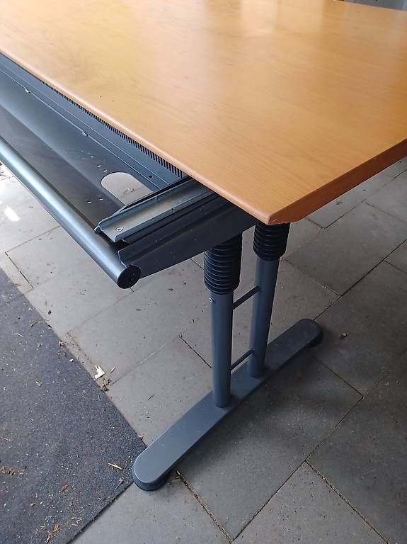 Scrivanie: Schülerpulte mit hoher Qualität (Swiss Made) – Usato da Mühlau venduto da urs_schaerer77 2