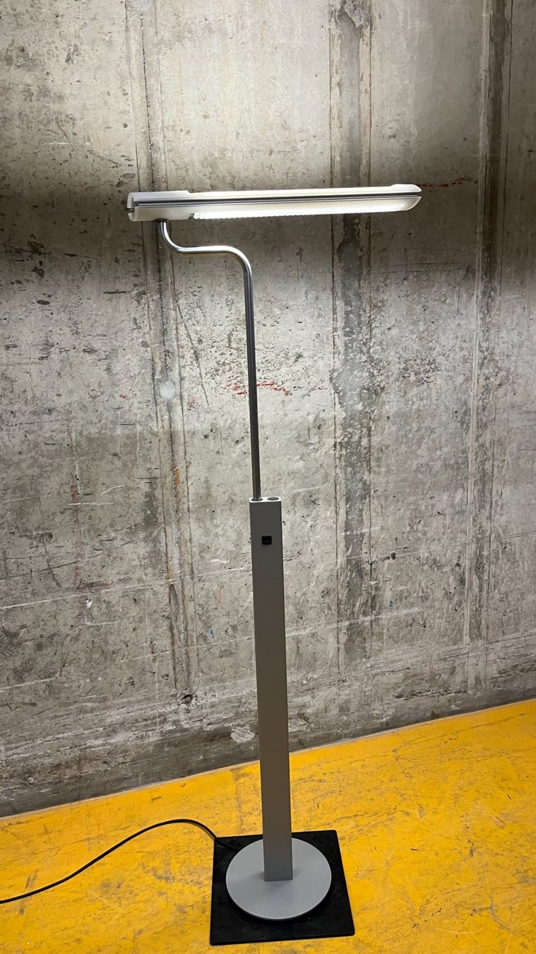 Zumtobel Lampade: Stehleuchte Zumtobel Flexos – Usato da Bern venduto da daskannweg