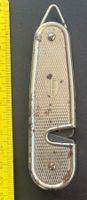 Aram Werkzeug, vielleicht in Zusammenhang mit Messer?