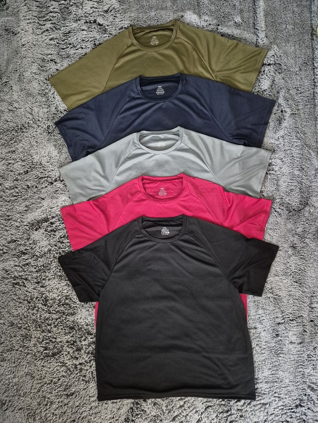 Kleiderpakete: 5 T-Shirts Gr. 3XL – Neu (gemäss Beschreibung) aus Widnau von KleineHonigblume