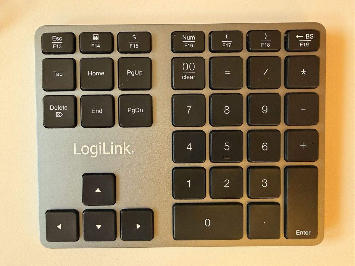 Logitech Tastaturen: Neuwertiges LogiLink ID0187 Bluetooth Numeric Keypad – Gebraucht aus Widen von Mpopeye 2