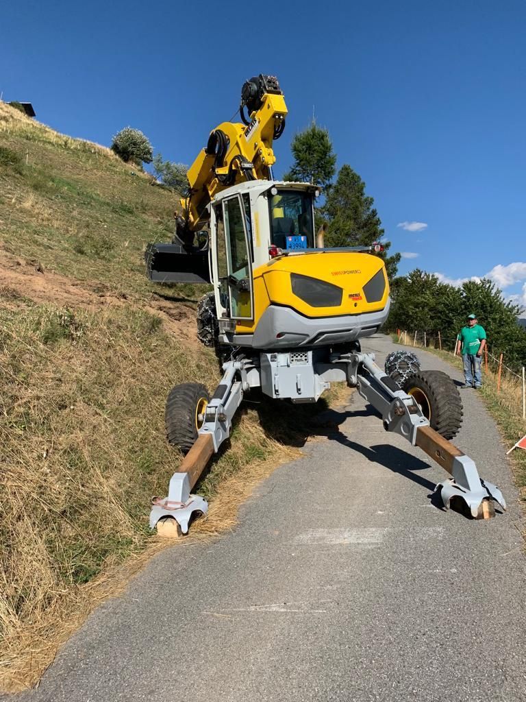 Menzi Muck Escavatori: Menzi Muck M220 zu Vermieten – Usato da Frutigen venduto da glory03 2
