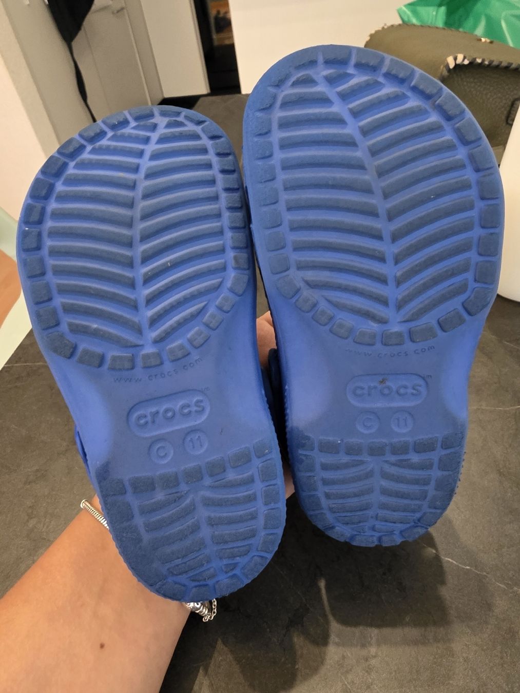 Chaussures hommes: crocs kinder – D'occasion à Niederhasli par Smile218 1