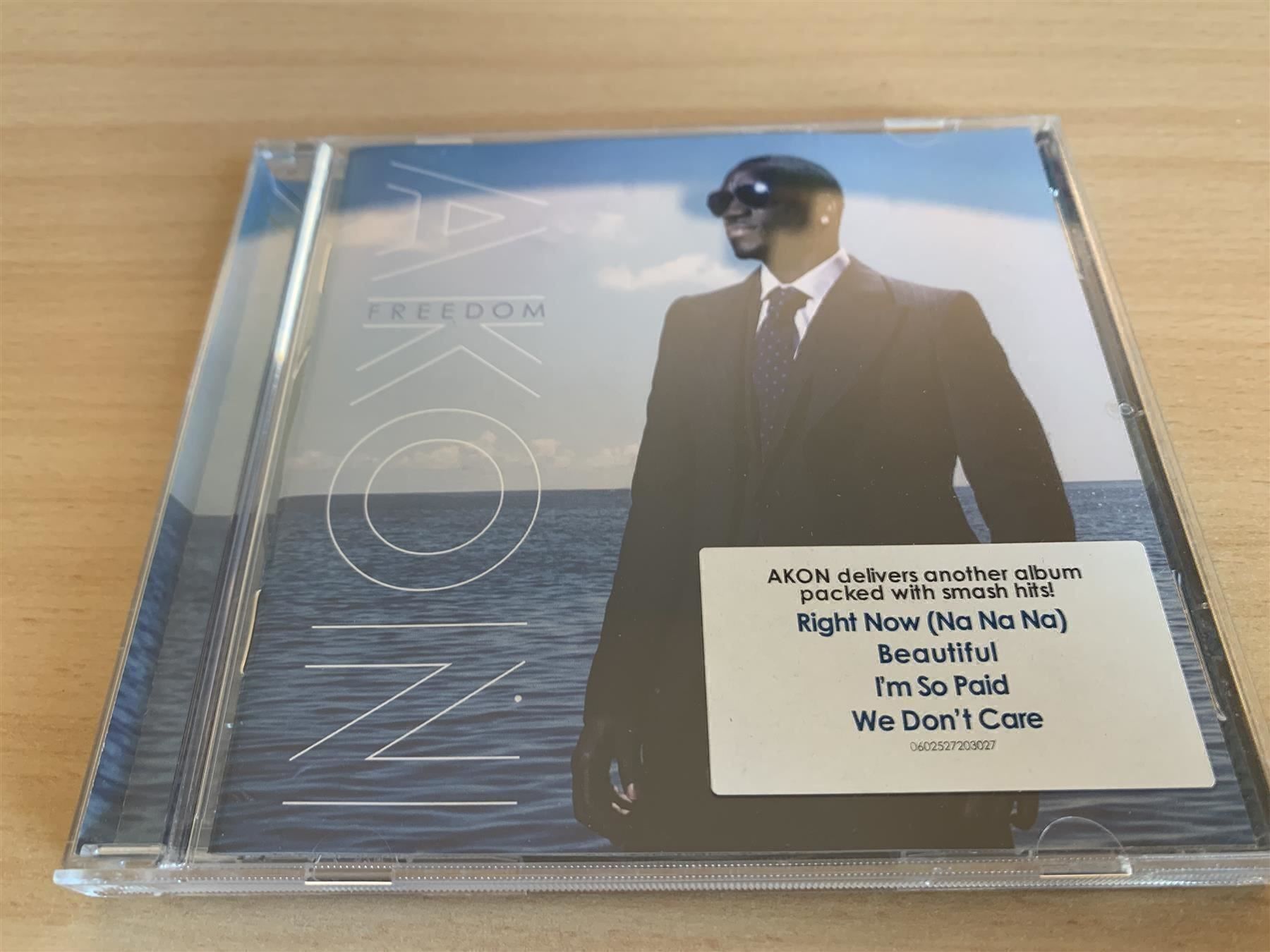 CD: Akon – Freedom – Usato da Rikon im Tösstal venduto da Alpenmutz