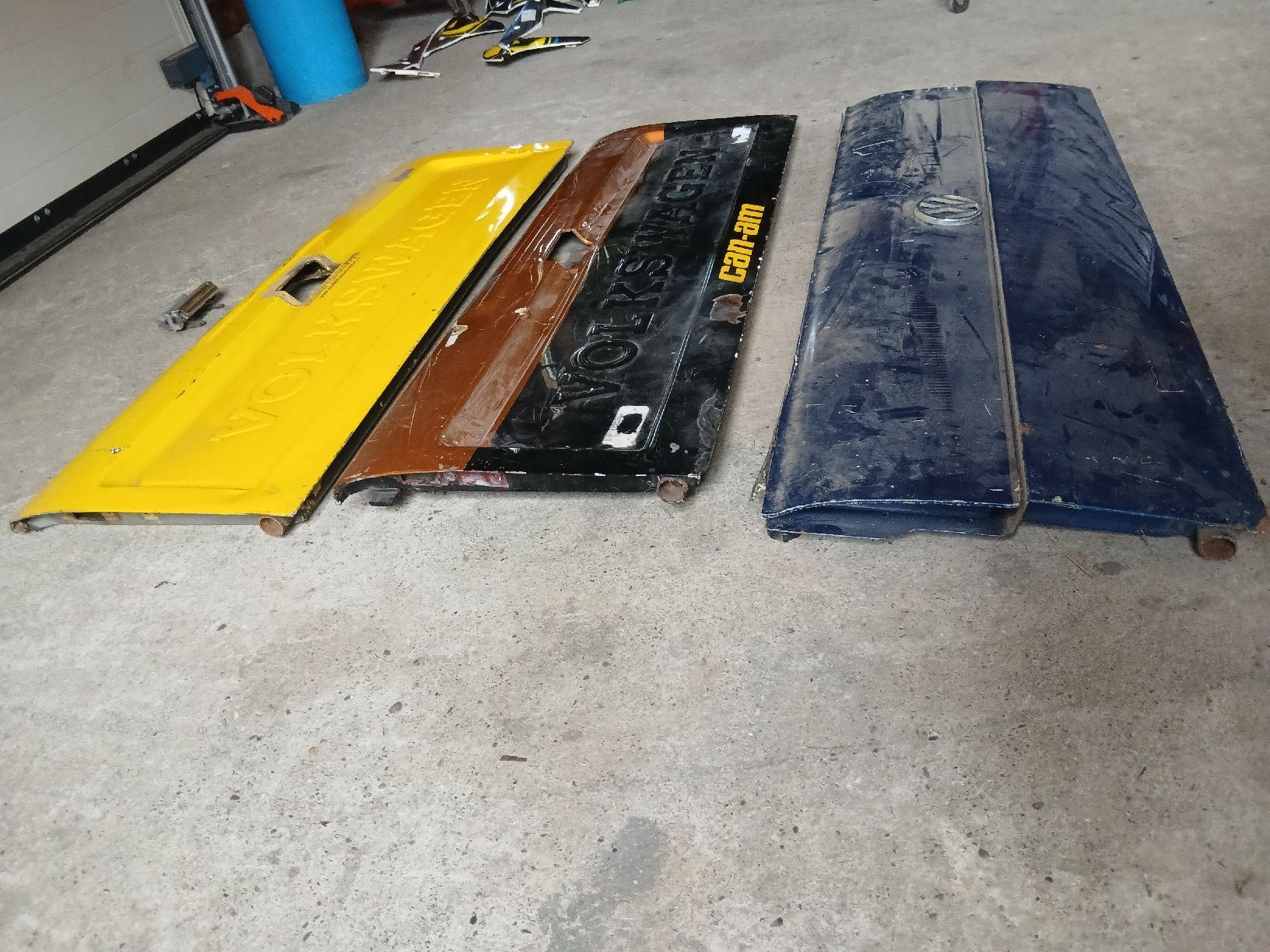 VW Tutti pezzi di ricambio auto: VW caddy mk1 3 ridelles arrière  – Usato da Grandfontaine venduto da Celudo 2