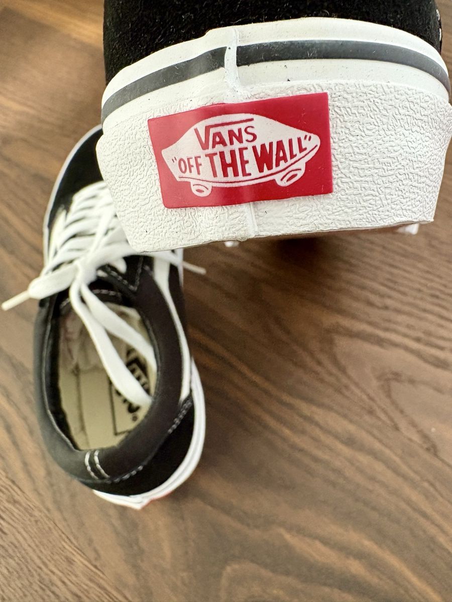 Vans Scarpe da donna: Classic Black and White Vans - Size 38 - NEW – Nuovo (secondo la descrizione) da Zürich venduto da ron_t88f 1