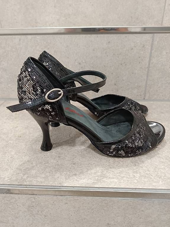 Scarpe da donna: Tanzschuhe Gr. 5 1/2 – Usato da Kreuzlingen venduto da kli_gb99 2