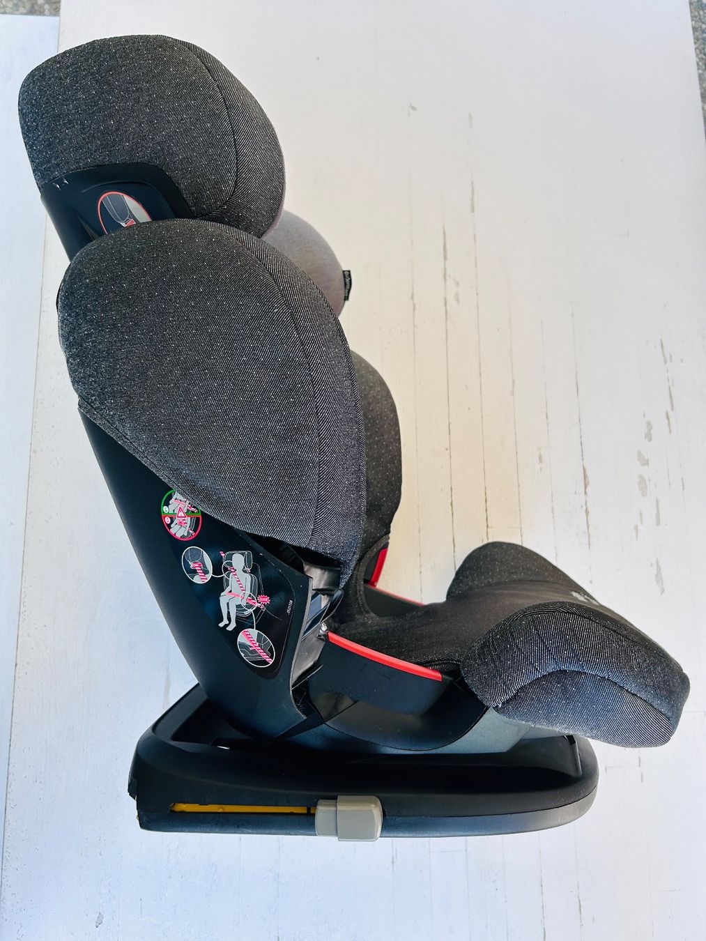 Maxi-Cosi Seggiolini per auto: MAXI-COSI Kindersitz! – Usato da Stein am Rhein venduto da Simplex1 2