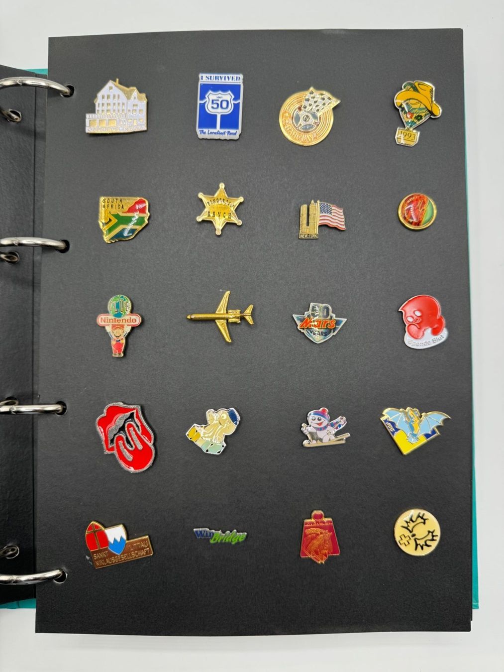 Albums: Pin Collection – D'occasion à Sachseln par BONATI01 2