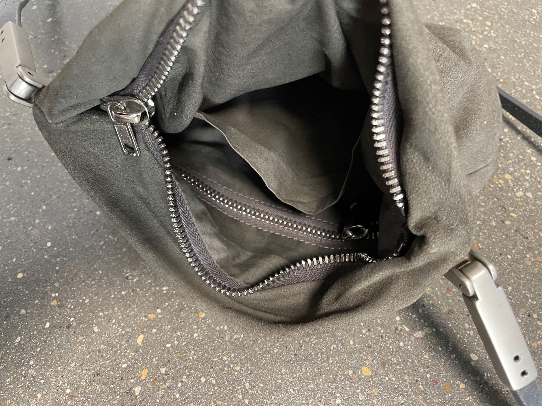 Rick Owens Borse da donna: Rick Owens Umhängetasche aus Leder – Usato da Bülach venduto da Vinorosso2020 4