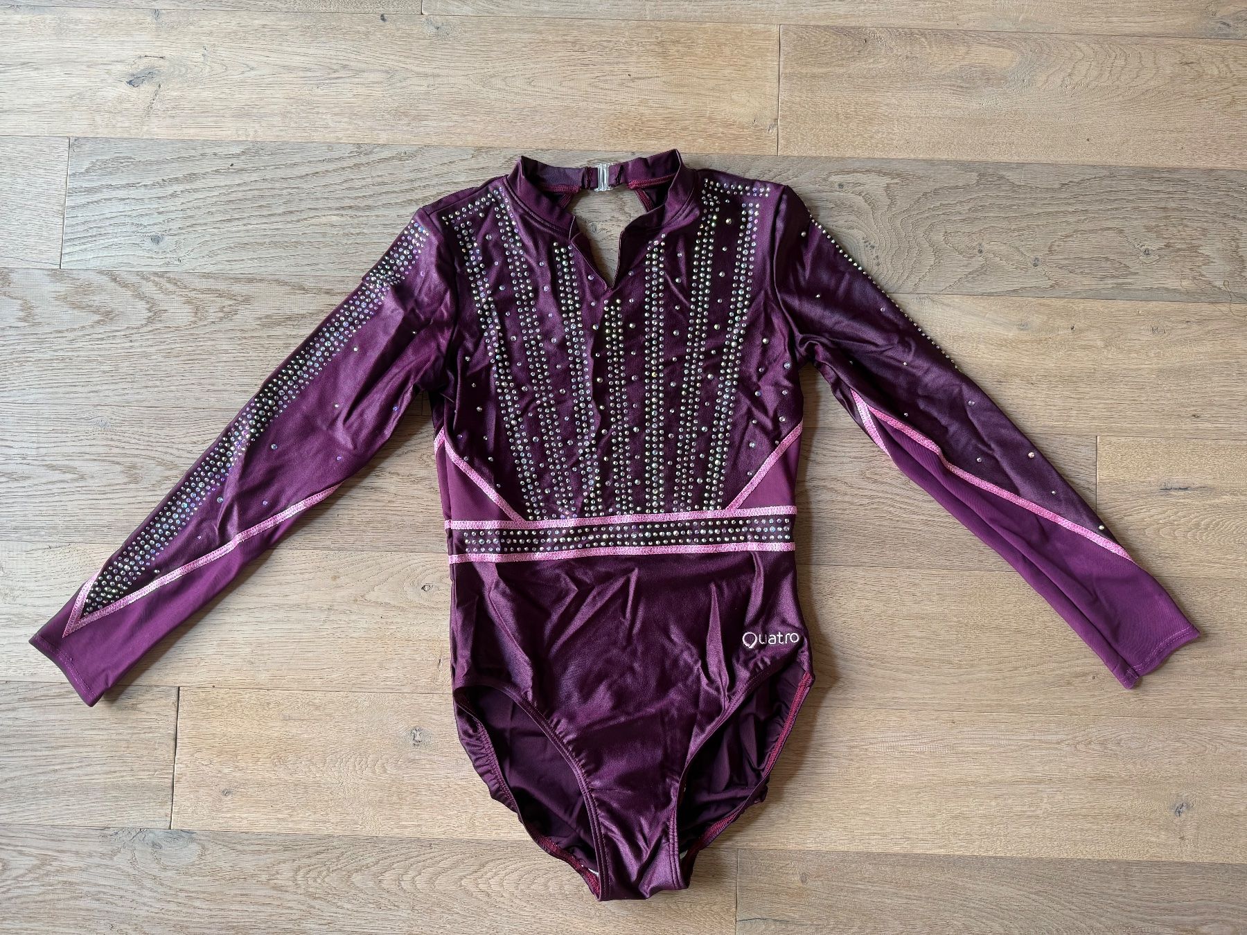 Maillots de corps & Pantalons: Turndress Quatro – Neuf (Voir description) à Müllheim Dorf par Liv00