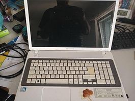 Laptop Packard Bell weiss gebraucht guter Zustand