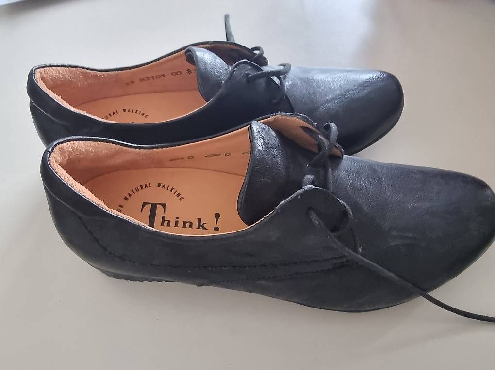 Chaussures femmes: schwarze THINK-Schuhe Grösse 36.5 – D'occasion à Münchenstein par Zvtag 2
