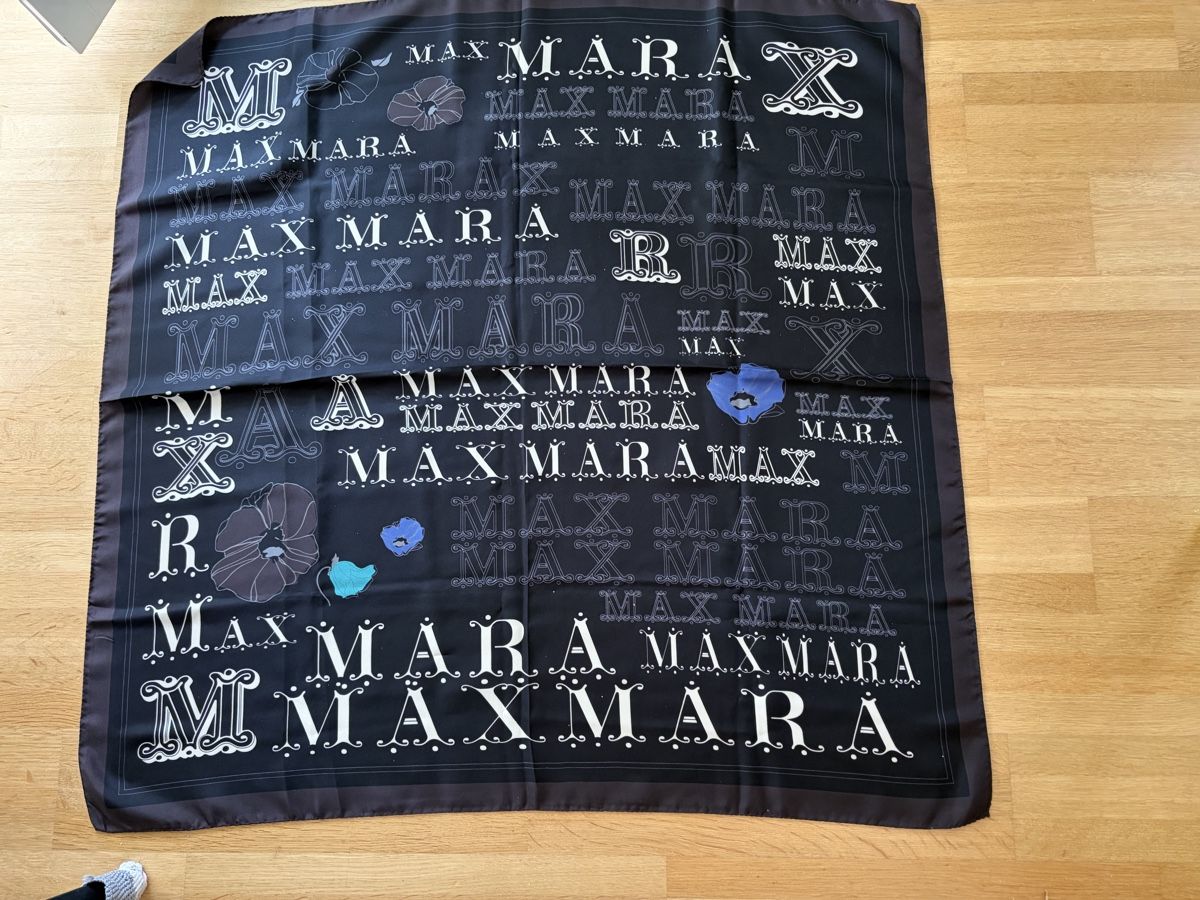 Max Mara Foulard & Sciarpe: Max Mara Seidenfoulard – Usato da Schliern b. Köniz venduto da tezi