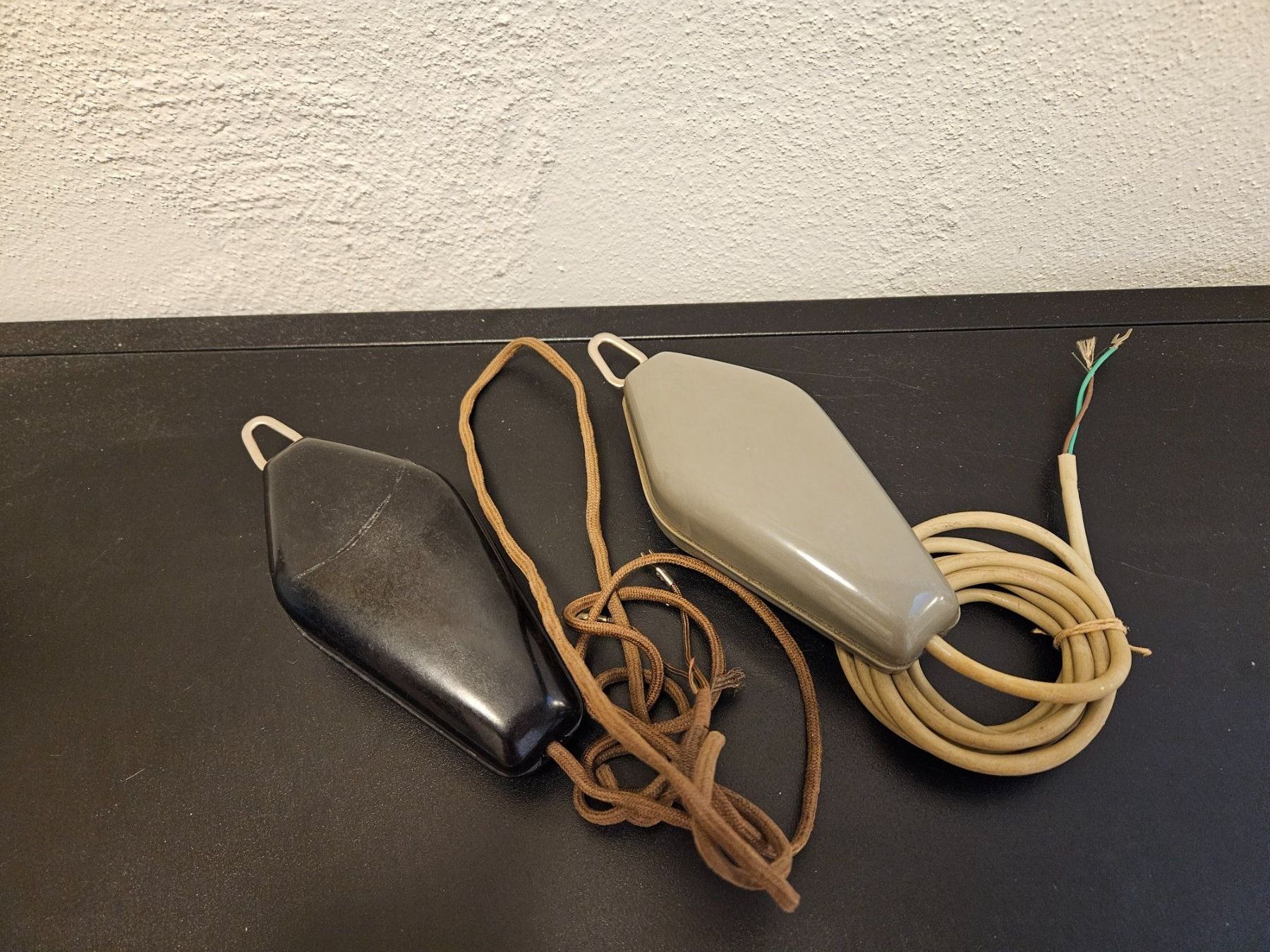Telefone: 2 Zusatzhörer Mithörer PTT – Defekt aus Affoltern am Albis von Nunni 1