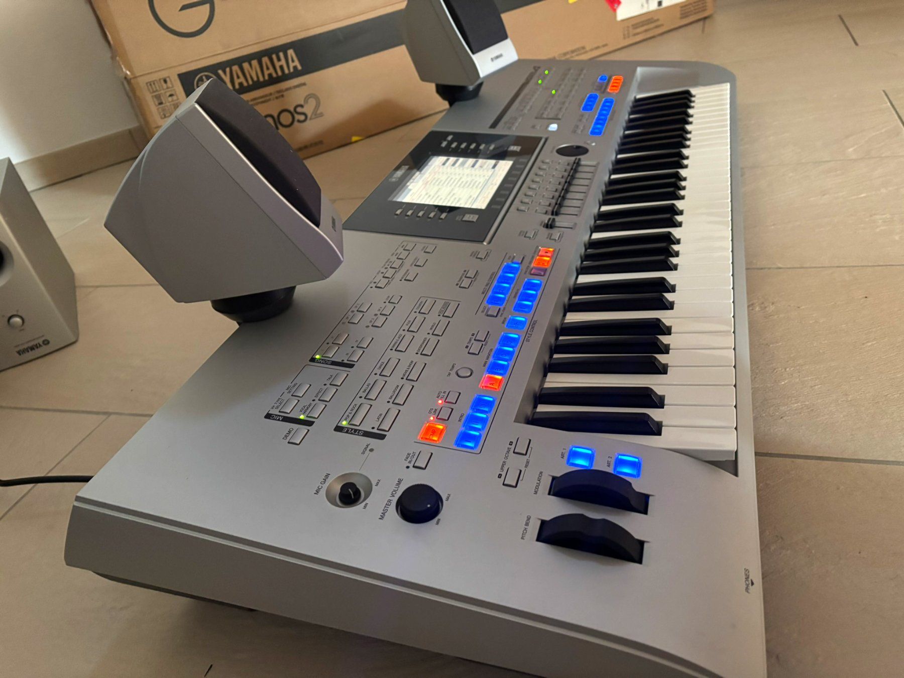 Yamaha Instruments de musique: Tyros 4 – D'occasion à Steg par EOS5DM3 2