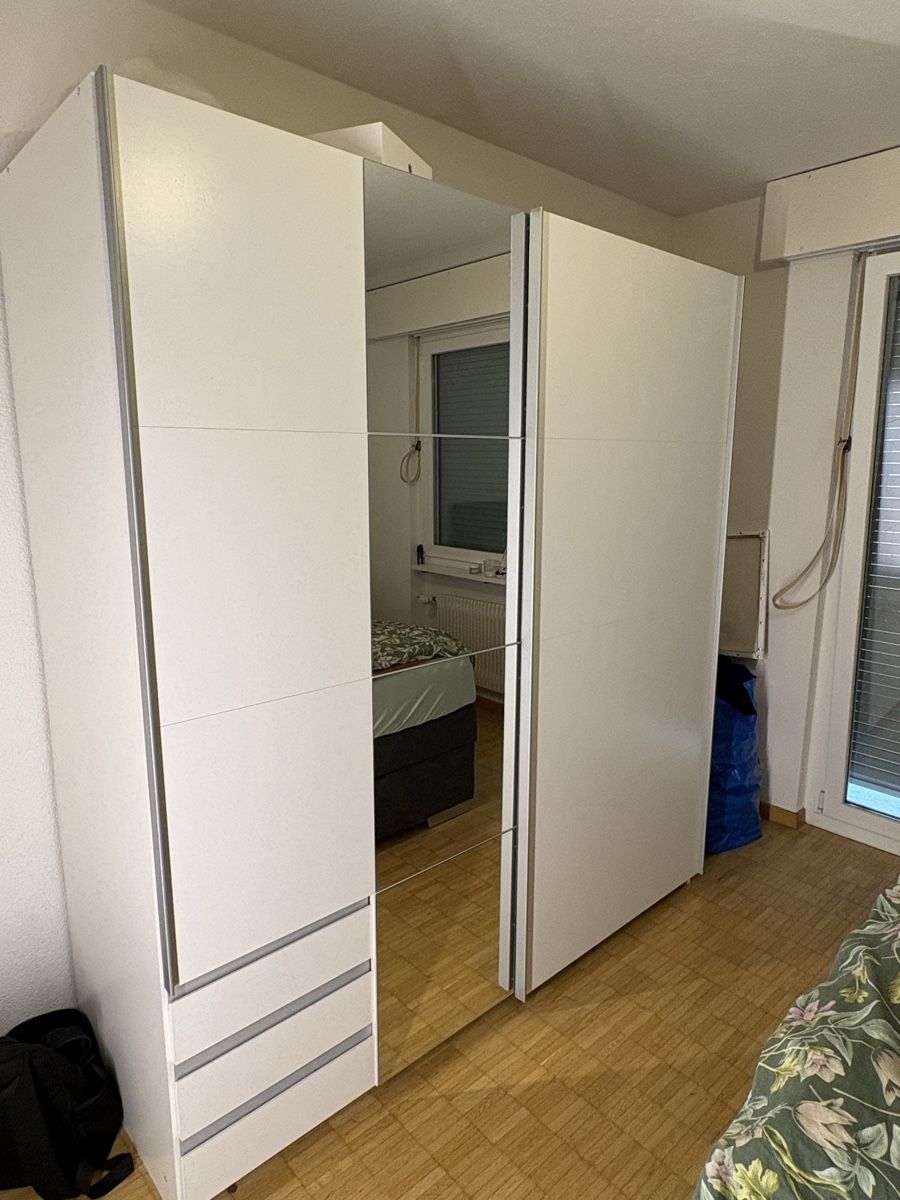 Armoires: Kleiderschrank Gratis – D'occasion à St. Gallen par kre_v9nm 2