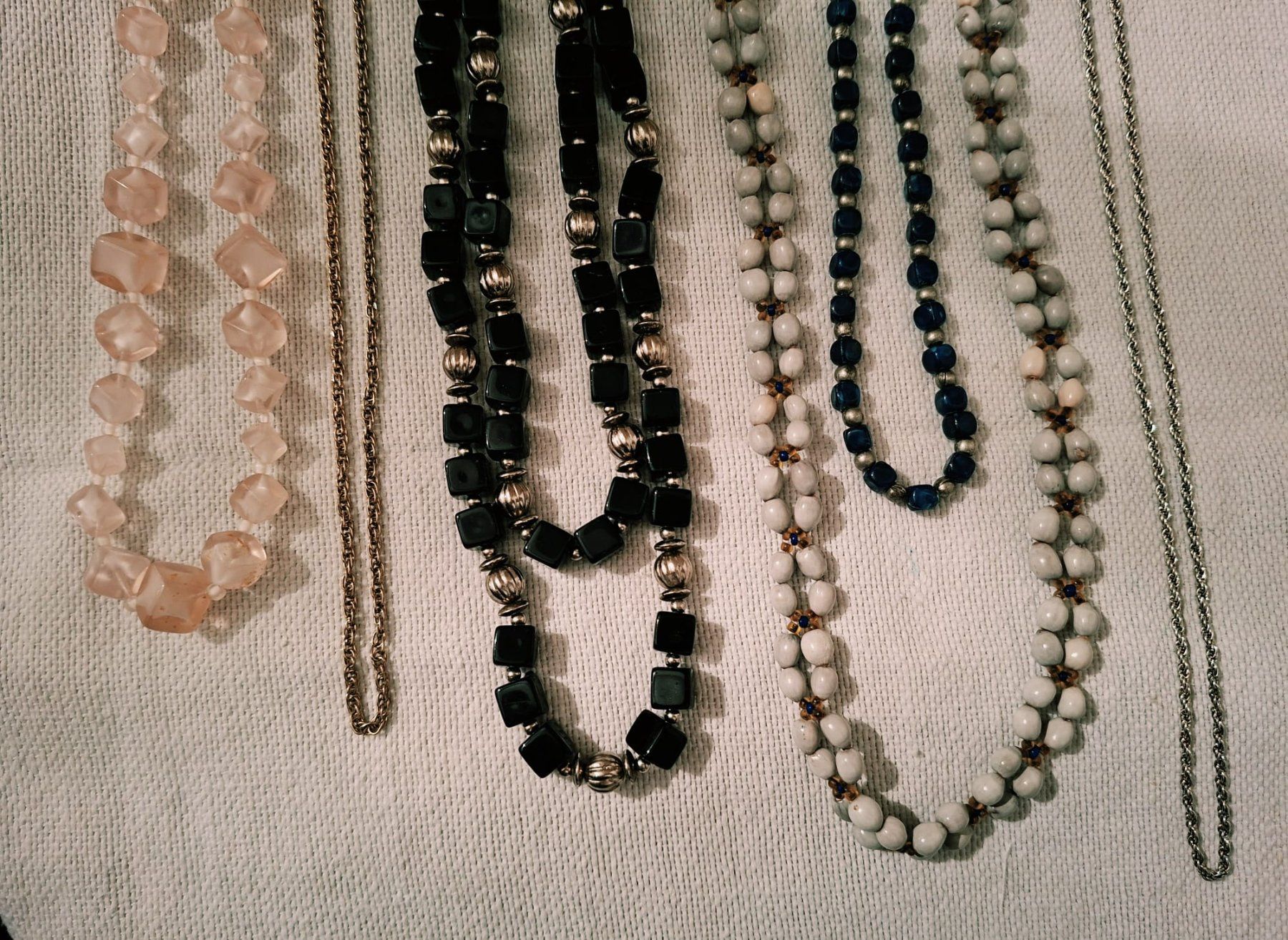 Sonstiger Schmuck: * 6 Halsketten * – Gebraucht aus Weiningen ZH von nic--ole 2