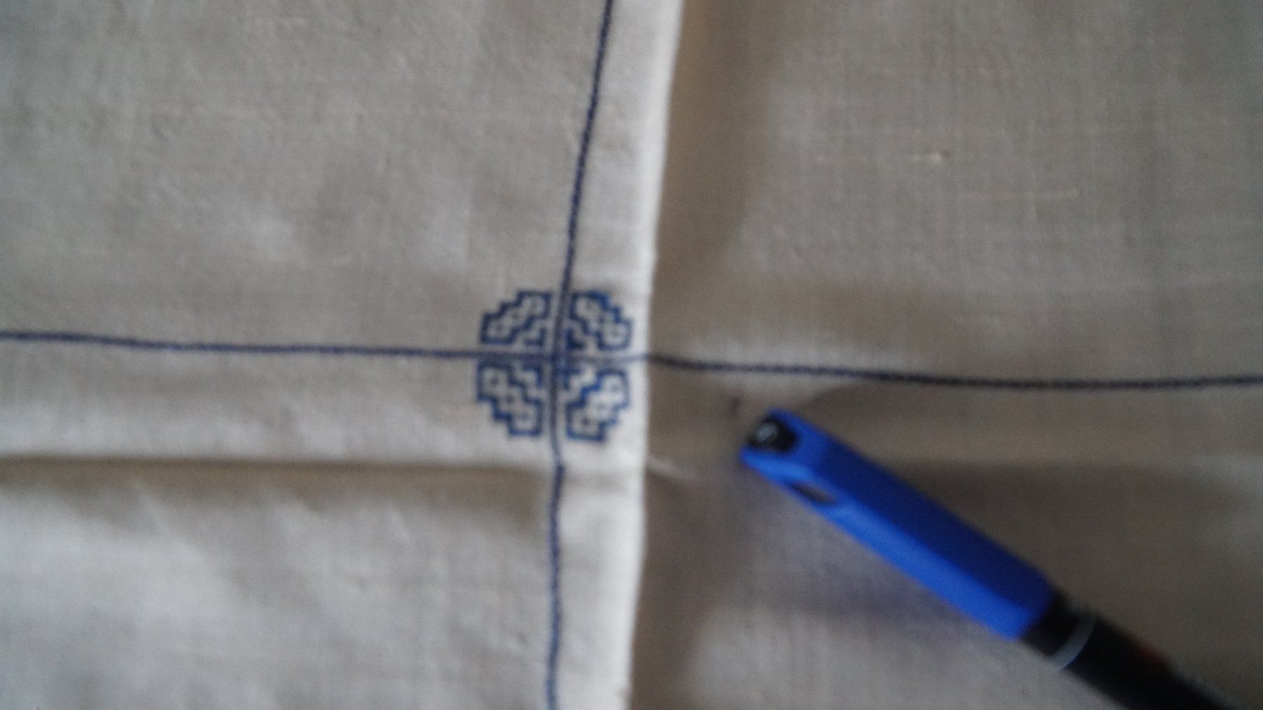 Altra biancheria da tavola: Seiden Tischdecke/ 6  Servietten – Nuovo (secondo la descrizione) da Bern venduto da Antikbatik 7