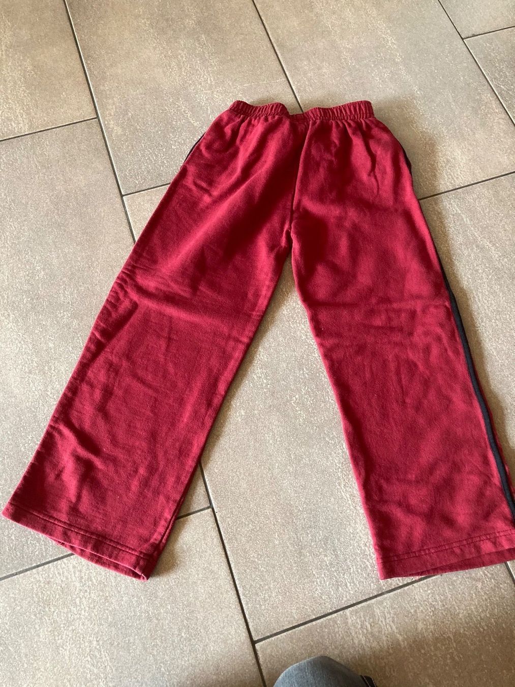 Pantaloni: Trainerhose Gr, 134/140 – Usato da Mosnang venduto da Kusli09 1