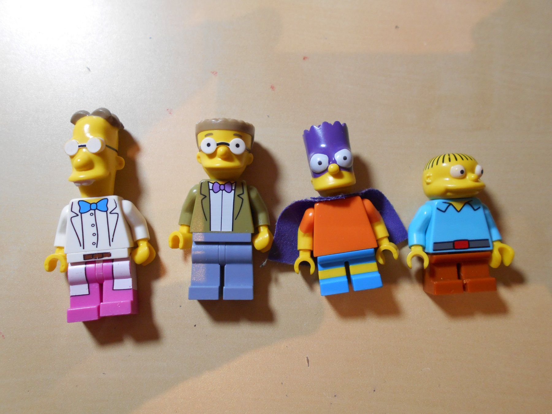 Lego Baukästen: Lego Simpsons Minifiguren ( 949 ) – Gebraucht aus Niederuzwil von hexli_66