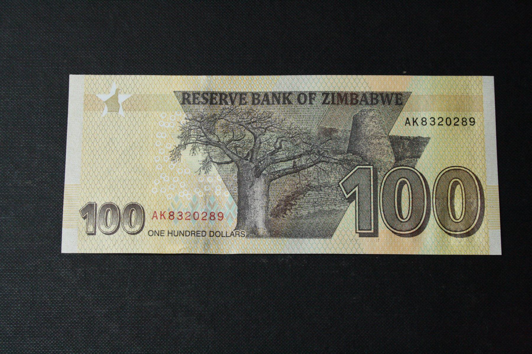 Banconote: UNC Zimbabwe 100 dollars 2020 – Nuovo (secondo la descrizione) da Cormondrèche venduto da Hermes.monnaies