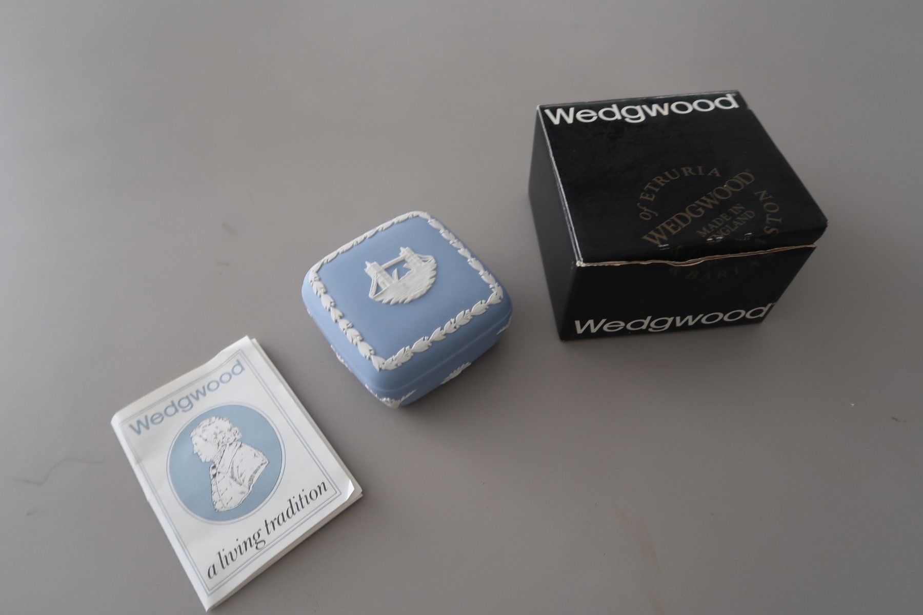Zuckerdosen: Wedgwood-Dose – Gebraucht aus Zürich von waidarc